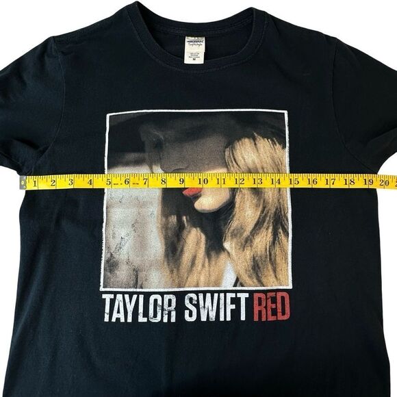 TAYLOR SWIFT Red 2013 Black Tour T Shirt Size Medium - Picture 7 of 11
